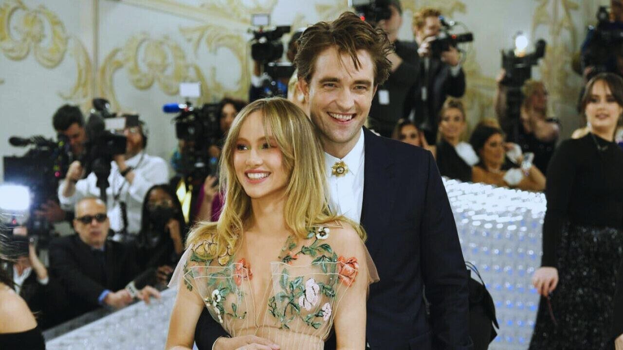 Suki Waterhouse Recalls Meeting Robert Pattinson and Their Thoughtful Journey to Parenthood