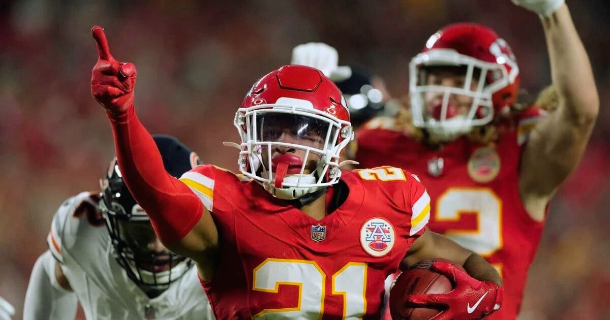 Chiefs Release Irv Smith Jr., Waive Louis Rees-Zammit in Cut to 53 Players