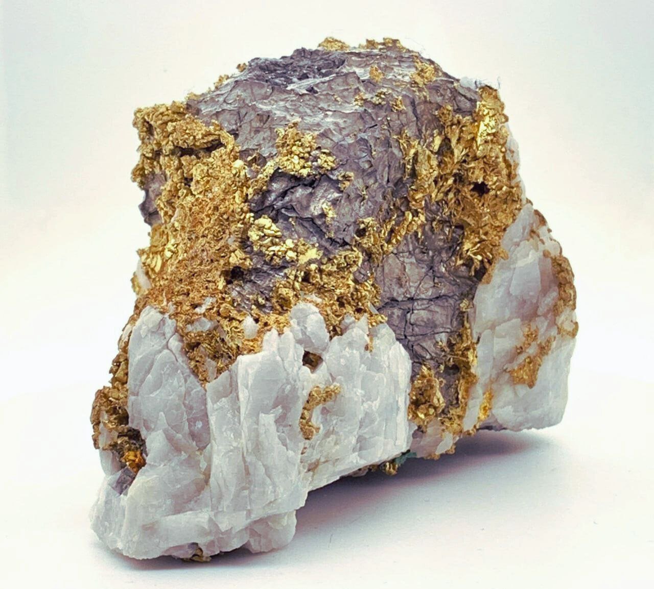 How Earthquakes Create Valuable Gold Nuggets: The Science Behind Quartz Veins and Mineralization