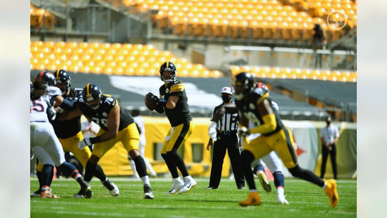 Labriola Celebrates Victory Over the Broncos