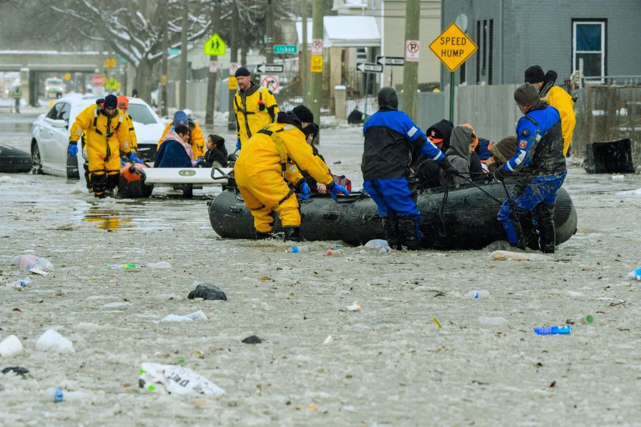 Detroit water main